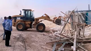 سوق مخالف.. المنيا تسترد 31 ألف متر مربع فى بني مزار 