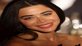  يارا السكري بإطلالة جذابة.. لماذا اختارت هذا اللون؟