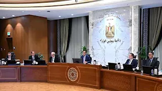 الحكومة تحسم الجدل بشأن انتشار عملات الـ50 جنيهًا المزيفة بالأسواق