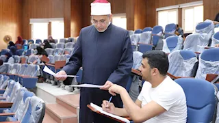 رئيس جامعة الأزهر يتفقد امتحانات كتب التراث بكلية الدراسات العليا