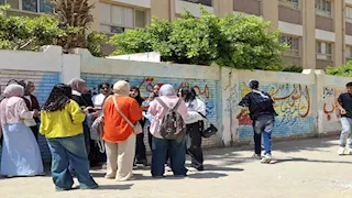 طلاب السويس سعداء بالدراسات في ختام امتحانات الشهادة الإعدادية - فيديو وصور