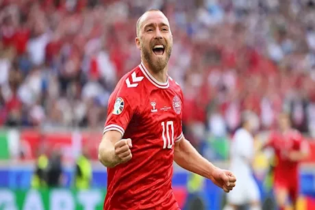 بعد إصابة إريكسن بمباراة أوكرانيا.. طبيب يشرح نوبة اضطراب كهرباء القلب