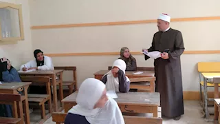 بالصور.. رئيس منطقة القليوبية الأزهرية يتابع امتحانات القسم الأدبي في قليوب