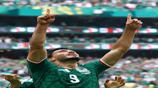 من نزيف داخلي إلى أول هدف بكأس العالم.. كيف تغير مصير راؤول خيمينيز نجم منتخب المكسيك؟