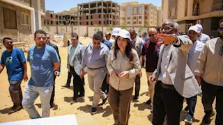 وزيرة الإسكان تتابع تطوير "دار مصر الأندلس" وتستمع لمطالب السكان