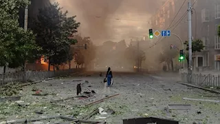 هجوم أوكراني واسع على روسيا.. قتلى وجرحى وسقوط مسيّرات في عدة مناطق