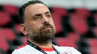 قرار مفاجئ من جون إدوارد.. هل يتعاقد الزمالك مع مدرب جديد؟