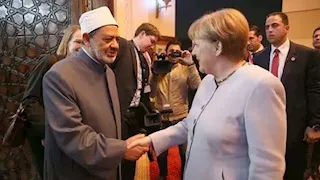 أنجيلا ميركل: شيخ الأزهر مفكر استثنائي ورمز ديني شجاع