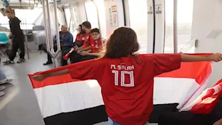 بالصور.. إقبال الجماهير على مونوريل العاصمة لمتابعة مصر وبلجيكا في الفان زون