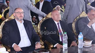 محافظ القاهرة يتابع مباراة مصر وبلجيكا مع المواطنين عبر شاشات عملاقة – (صور)