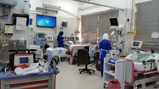 "كرامة المرضى خط أحمر".. توضيح جديد من نقابة الأطباء بشأن مستشفى الشاطبي