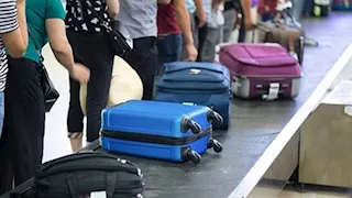 ترحيل بلوجر أمريكي وصديقته ومنعهما من دخول مصر بعد واقعة تصوير "مشبوهة" بوادي الملوك