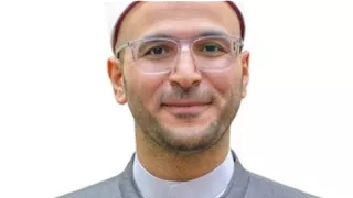بعد ادعاءات طبيبة "الشاطبي".. أمين الفتوى: حِفظ النَّفْس مُقدَّمٌ على حفظ العورة 