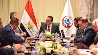 وزير الصحة يبحث توطين تصنيع كواشف فصائل الدم ونقل التكنولوجيا إلى مصر
