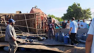 "محملة بأسطوانات غاز".. انقلاب سيارة على الطريق الزراعي بالقليوبية 