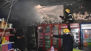 حريق مفاجئ يلتهم محتويات "سوبر ماركت" بمنطقة باغوص بالفيوم