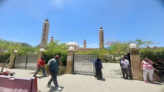 شاهد.. الصور الأولى من جنازة الفنانة سهام جلال من مسجد حسن الشربتلي