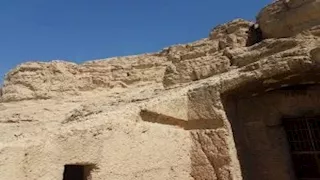 تزورها النساء كل جمعة.. حكاية "المسخوطة" وأبنائها السبعة في جبال أسيوط 