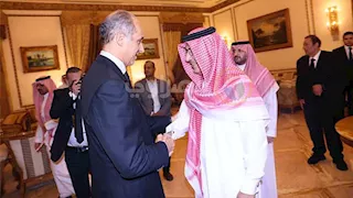 جمال مبارك يشارك في عزاء والد السفير السعودي بالقاهرة – صور