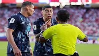 أول حالة طرد بسبب القانون الجديد في كأس العالم 2026