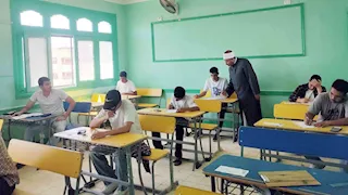 "فوق المتوسط".. تباين آراء طلاب الثانوية الأزهرية بجنوب سيناء حول امتحان الكيمياء -صور