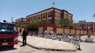 طوارئ ومظلات وتفتيش مبكر.. استعدادات جنوب سيناء لامتحانات الثانوية العامة -صور