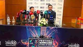 بالفيديو والصور- سعد الصغير يوقف حفله في مهرجان موازين بسبب الآذان