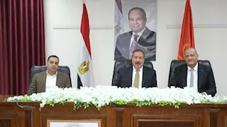 محافظ بورسعيد: انتظام العمل بجميع لجان الثانوية العامة ولا شكاوى