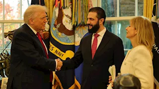 ترامب: أقترب من تسليم ملف "حزب الله" لسوريا ومنح القوة للشرع