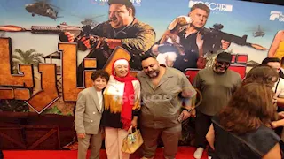 انتصار بالحجاب ورانيا يوسف بفستان جريء.. لقطات من العرض الخاص لفيلم "صقر وكناريا"