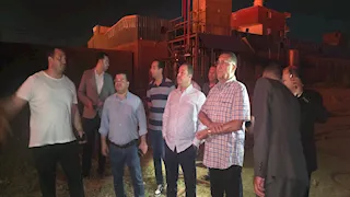 22 سيارة إسعاف وإطفاء و10 لودرات.. محافظ القليوبية يتابع ميدانيًا حريق الخانكة ويُوجه بدعم فرق الإطفاء- صور