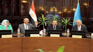 رئيس جامعة الإسكندرية يوجه بإعلان نتائج الامتحانات في أقرب وقت- صور
