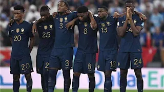 خبر حزين يهز معسكر فرنسا.. ديشامب يعود إلى بلاده