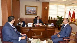 محافظ بورسعيد يبحث استعدادات استضافة بطولة الجمهورية للشركات