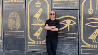 الفنانة الأمريكية آمون ستار تعلن افتتاح مطعم جديد في مصر مع الشيف العالمي نوبو(صور)