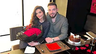 ورد أحمر وأجواء رومانسية.. شريف الليثي يحتفل بعيد ميلاد ملك أحمد زاهر
