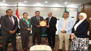مدبولي يشيد بالقوافل الطبية: تخفف الأعباء وتدعم الأولى بالرعاية