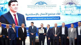 وزير الصناعة يبحث مع رجال أعمال الإسكندرية فرص الاستثمار والتصنيع