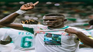 "لابنه الراحل".. ما قصة احتفال عبدولاي سيك المؤثر في مباراة العراق بكأس العالم؟ 