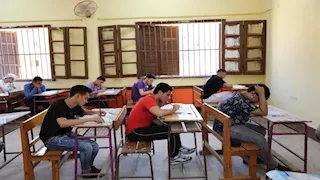 معلم لغة عربية: سؤال التعبير جاء من النماذج الاسترشادية.. وأسئلة النحو متوقعة