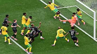 "بهدف قاتل".. منتخب كندا يضمن التأهل لدور الـ16 بالمونديال بالفوز على جنوب أفريقيا