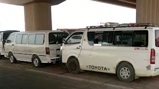 محافظ أسوان يوقع غرامات على 96 سيارة سيرفيس لمخالفة خطوط السير