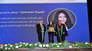 تكريم رموز الهيئات القضائية من خريجيها ورائدات العمل القضائي بحقوق القاهرة- صور