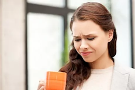 مرارة الفم بعد الأكل مباشرة- تعرف على أسبابها وكيفية علاجها