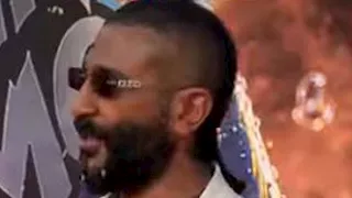 بـ"ضفيرة شعر".. أحمد سعد يثير الجدل بأحدث ظهور له- صور