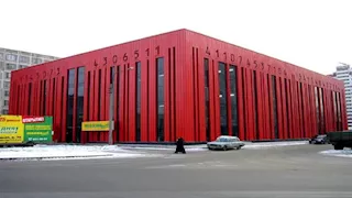 لن تصدق عينيك.. 4 مبانٍ حول العالم تكسر قواعد الهندسة