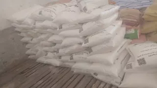 ضبط 2.5 طن سماد مدعم قبل بيعها بالسوق السوداء في أبنوب بأسيوط (صور)