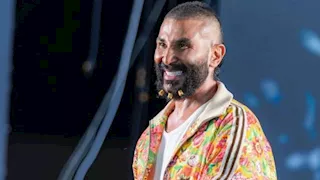 بـ"ضفيرة شعر".. أحمد سعد يثير الجدل بأحدث ظهور له- صور