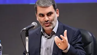 مسؤول إيراني: نحصّل قرابة مليوني دولار من كل سفينة تعبر مضيق هرمز