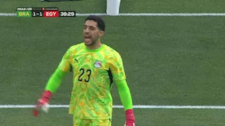 "وراه أم مصدقه حلمه".. رسالة مؤثرة من أحمد شوبير إلى نجله مصطفى بعد وداع كأس العالم